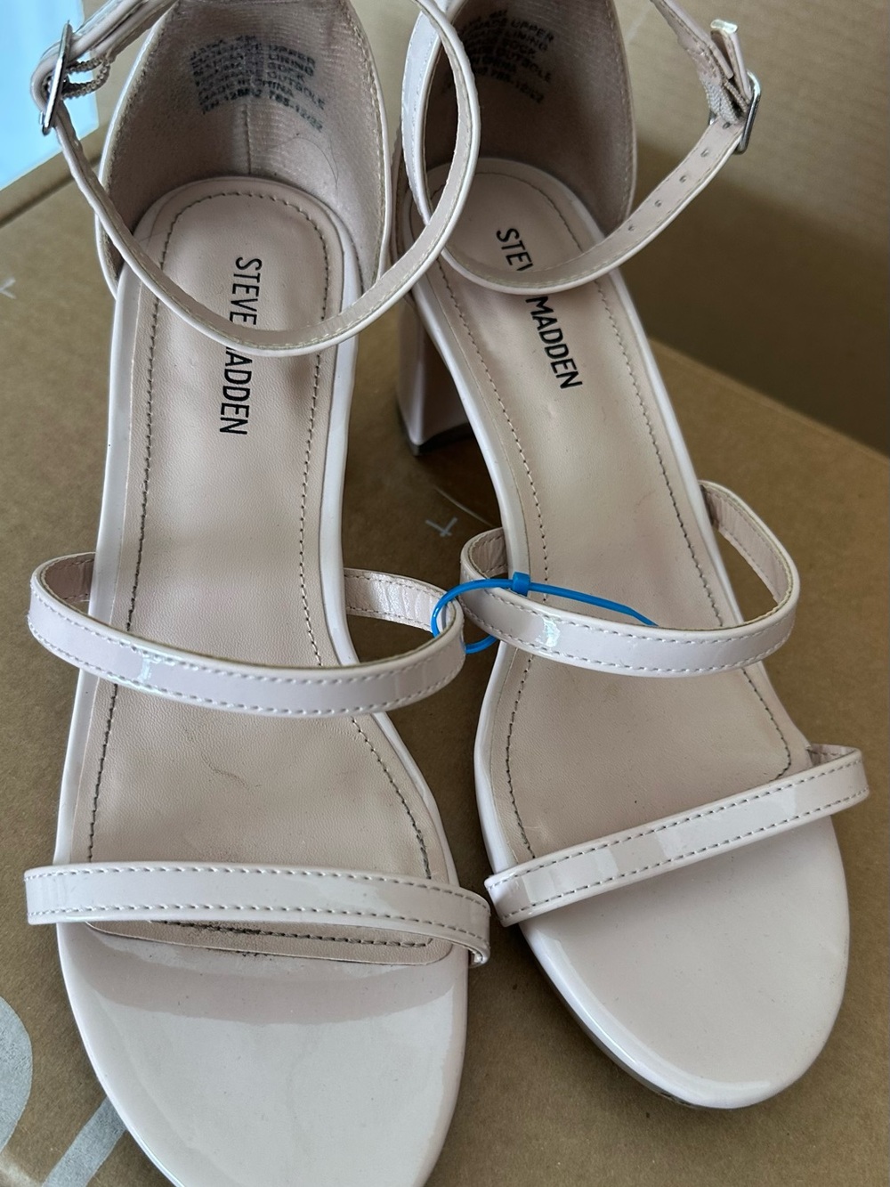 Steve Madden Girls White Patent Block Heel Sandals